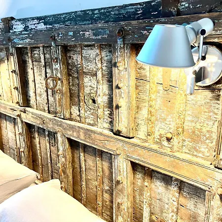 Historischer Burghof - Ruhig & Zentral - 3 Zimmer Mit Balkon 公寓 弗伦斯堡