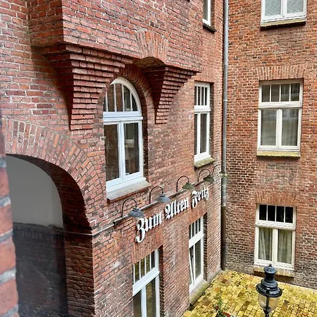 3 Burghof Mit Balkon Im Herzen Flensburgs Apartment