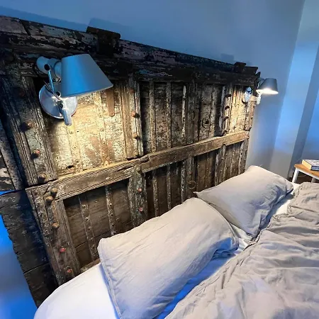 Historischer Burghof - Ruhig & Zentral - 3 Zimmer Mit Balkon * 弗伦斯堡