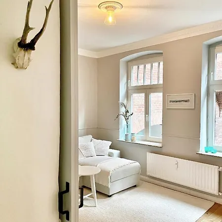 3 Burghof Mit Balkon Im Herzen Flensburgs *