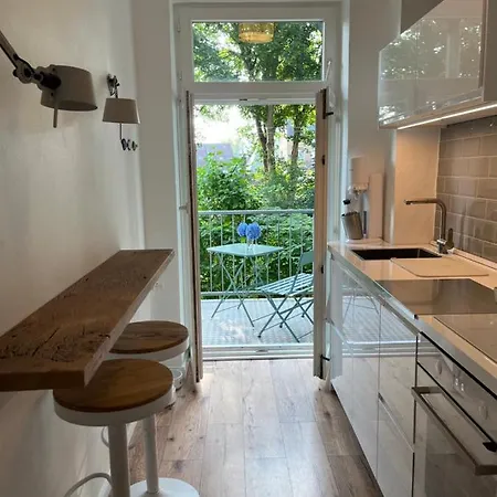 Historischer Burghof - Ruhig & Zentral - 3 Zimmer Mit Balkon Flensburg