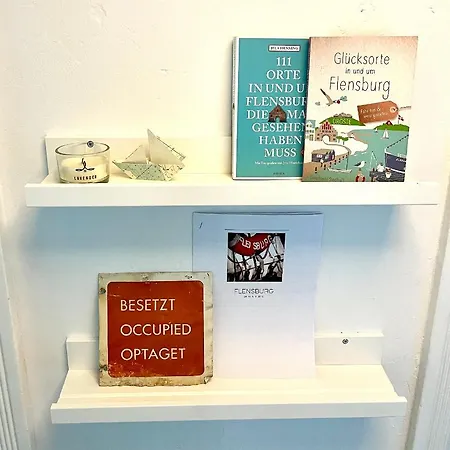 3 Burghof Mit Balkon Im Herzen Flensburgs *