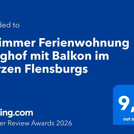 Historischer Burghof - Stilvolle Ferienwohnung Mit Balkon In Zentraler Lage Flensburg